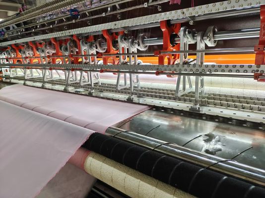 82 Inch Blanket Quilt Making Machine With Edge Cutting Device
