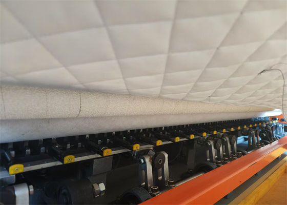 Professional Quilting Machine Industrial Quilting Equipment with 25.4mm Needle Distance